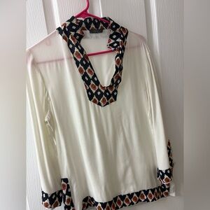 Bohemian shirt with pattern on the side